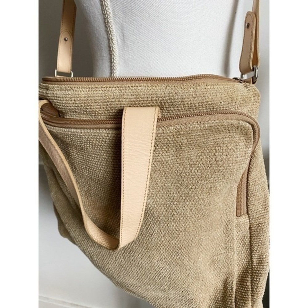 Furla • Tan Woven Vintage Crossbody Messenger Bag - Picture 3 of 9